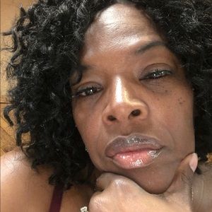 Meet your Posher, Vickie